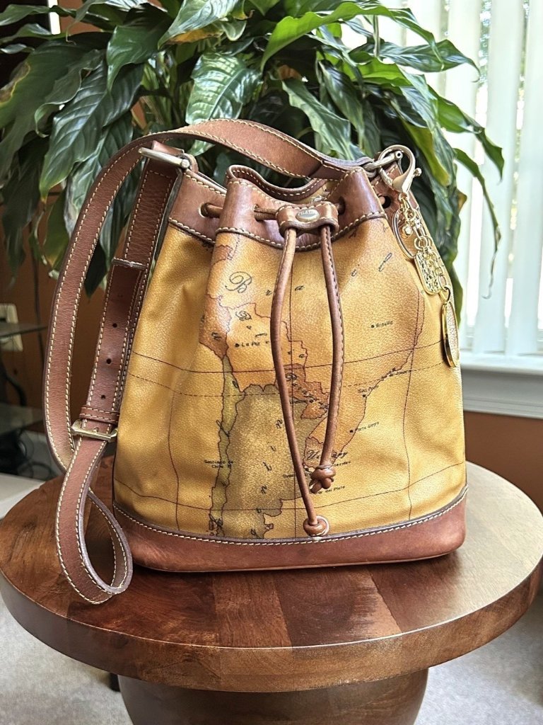 Alviero Martini Geo Classic Drawstring Bucket Bag, Honey Tan, Pecan